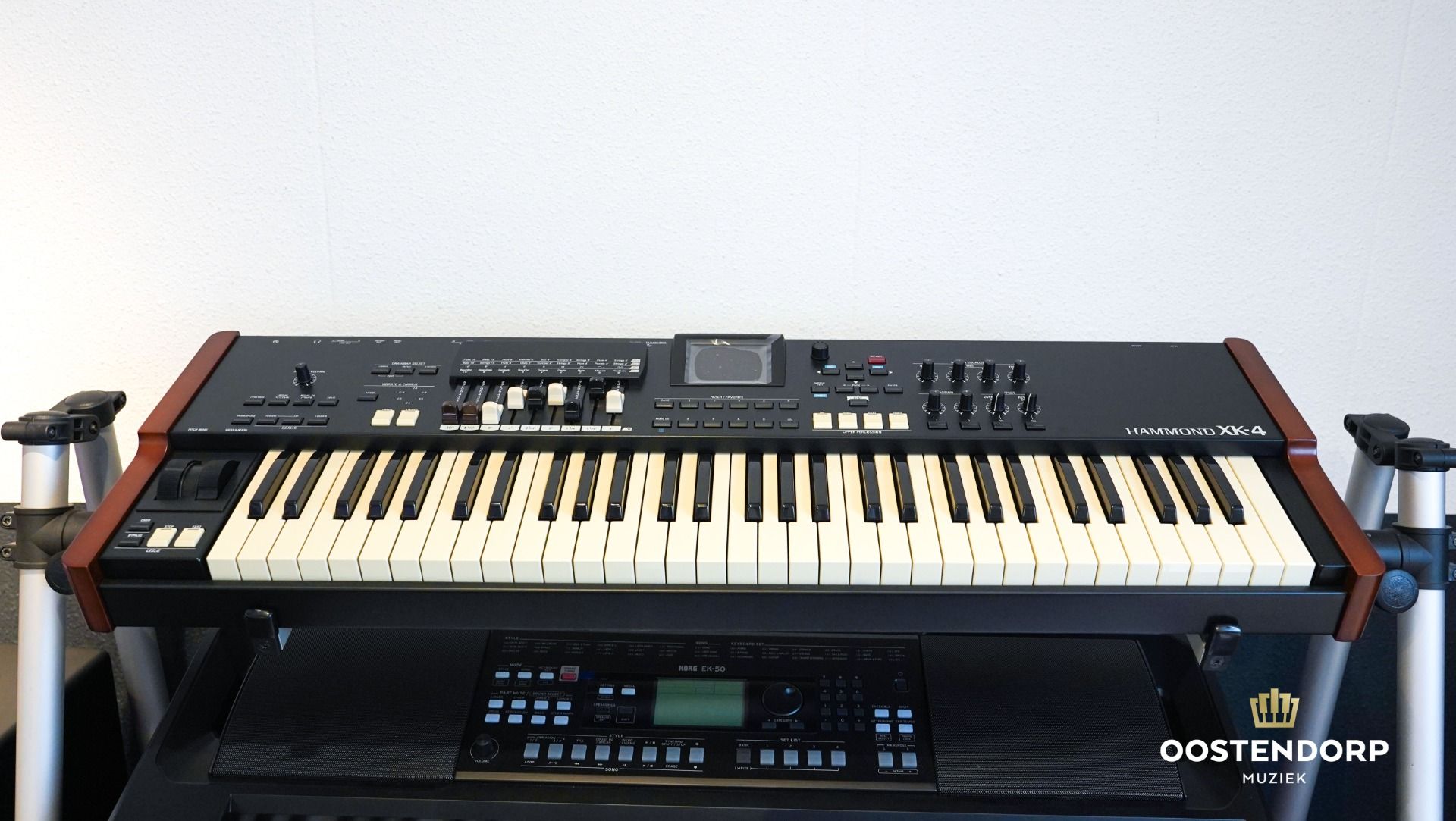 Hammond XK-4 drawbar keyboard